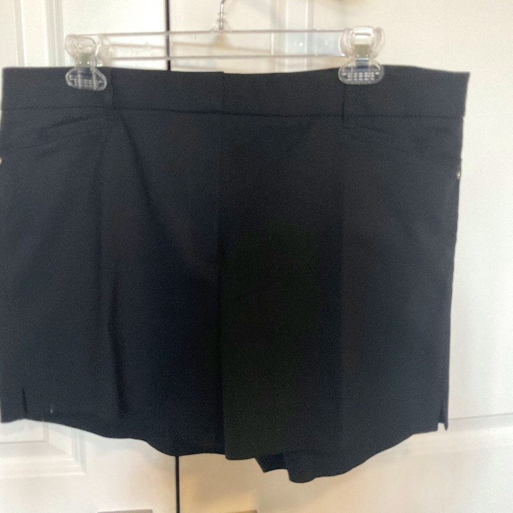 Women’s shorts. WHBM